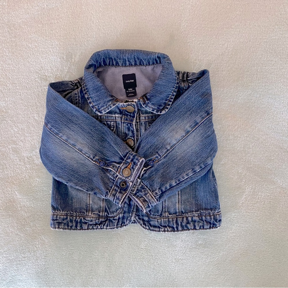 💜 babyGap Jean Denim Jacket, 18-24 months, Snap front & cuff closures 💜